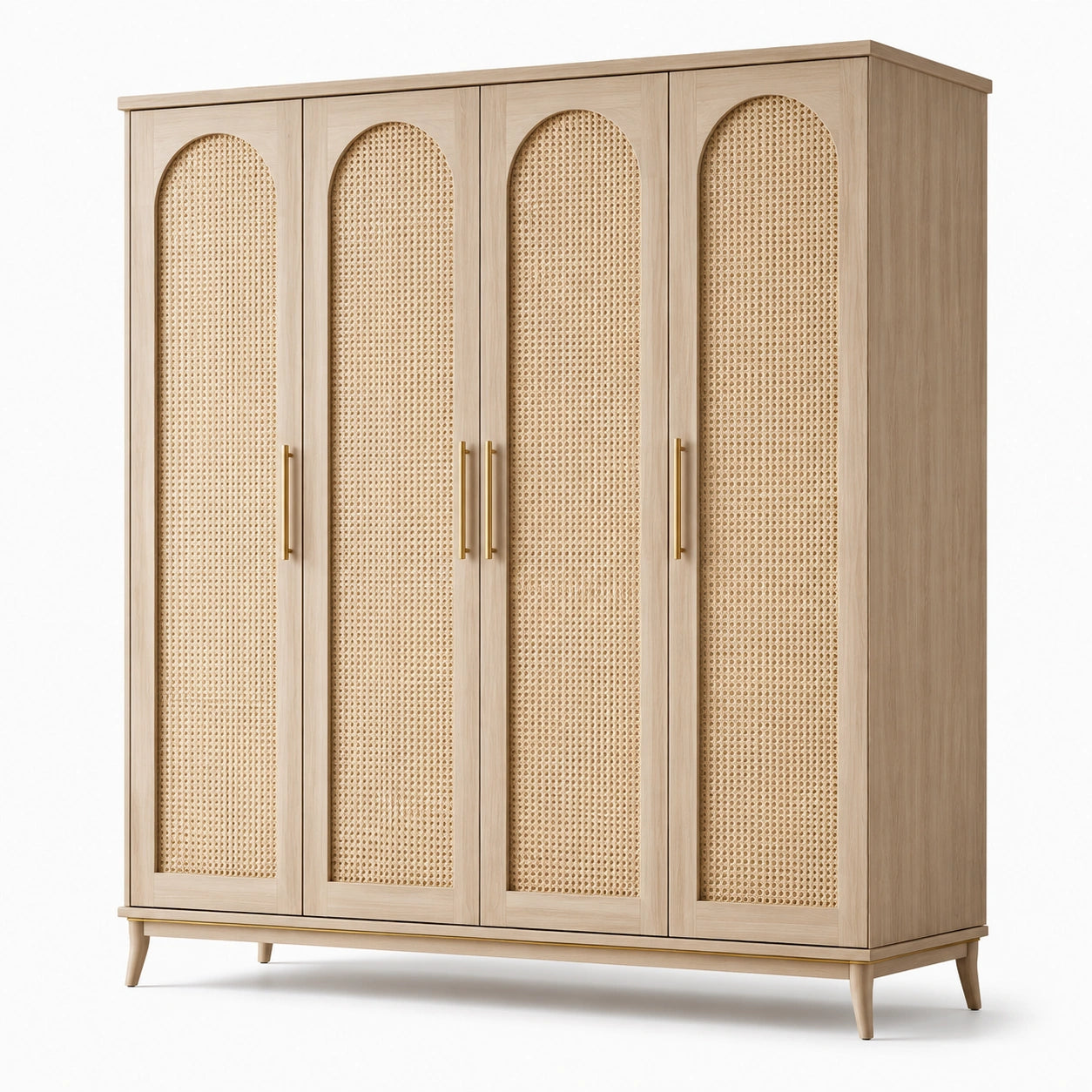 Armoire en bois clair avec portes en rotin